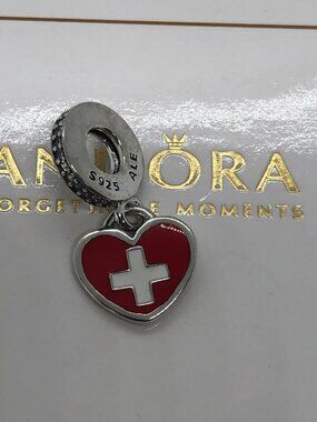 ✨🔥Pandora Switzerland Flag Charm